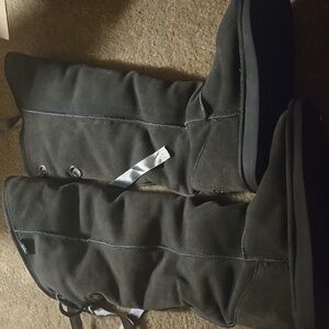 EMU BOOTS SIZE 7W WOOL EMACULATE